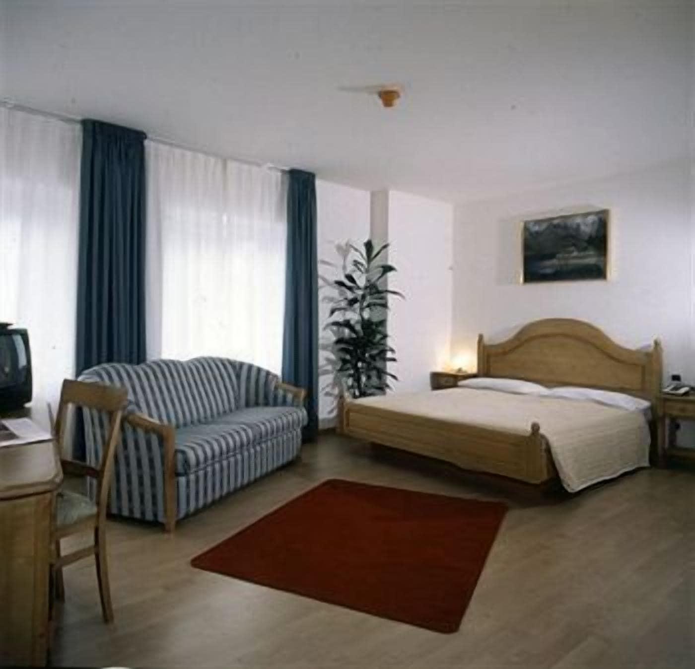 Grand Hotel Molveno Luaran gambar